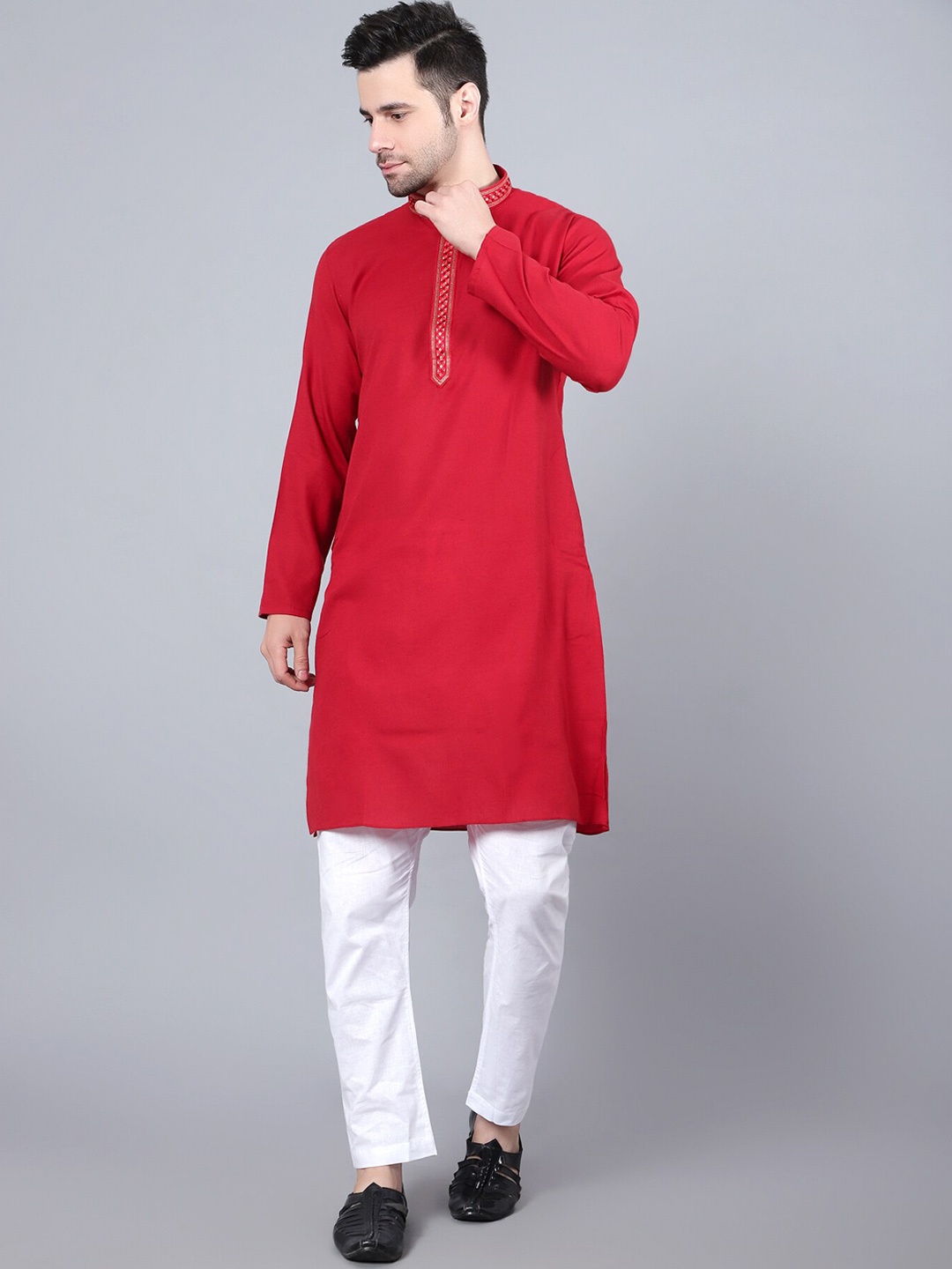 

HERE&NOW Men Thread Work Kurta with Pyjamas, Maroon