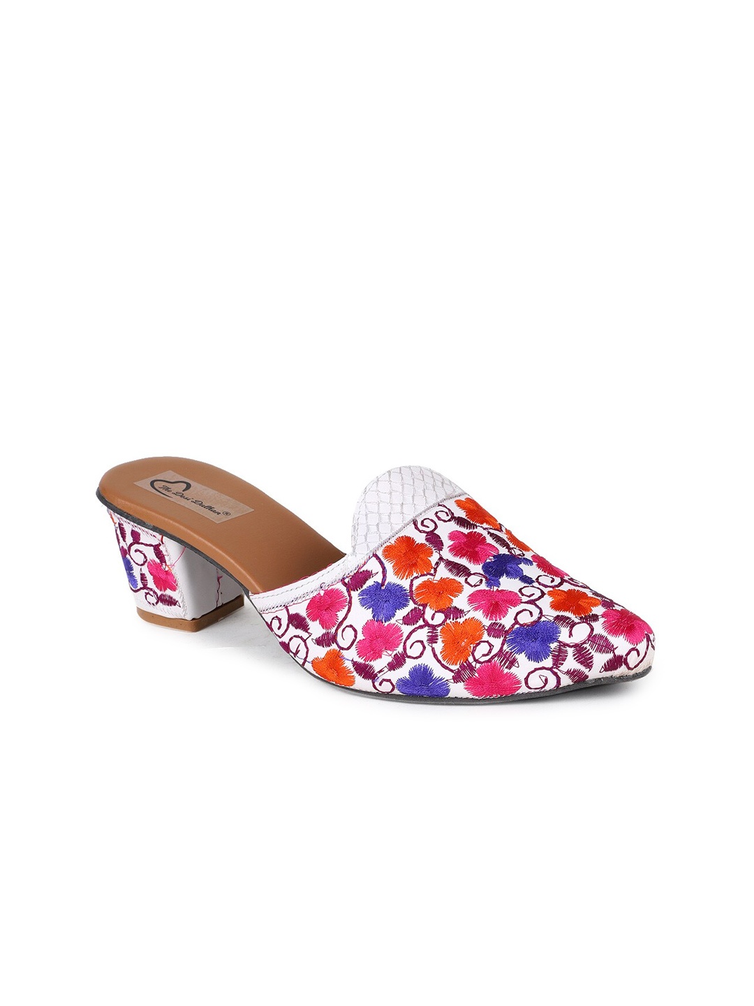 

The Desi Dulhan Embroidered Ethnic Block Mules, White