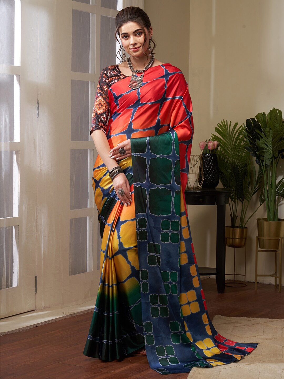 

Saree mall Printed Pure Crepe Block Print Sarees, Red