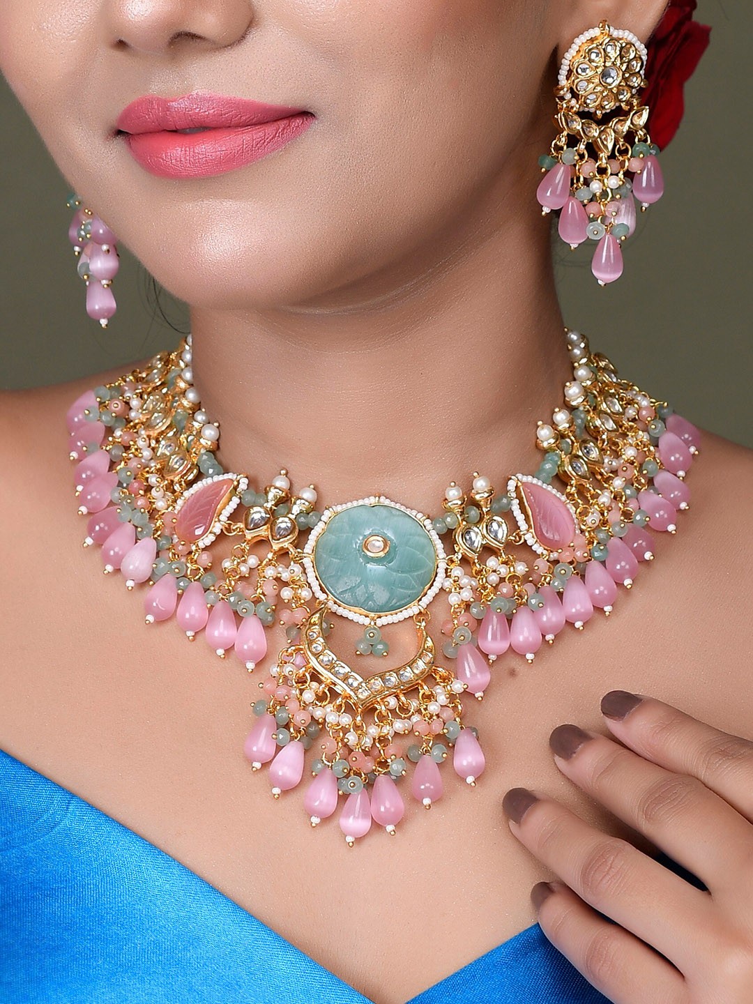 

DASTOOR Gold-Plated Kundan-Studded Jewellery Set
