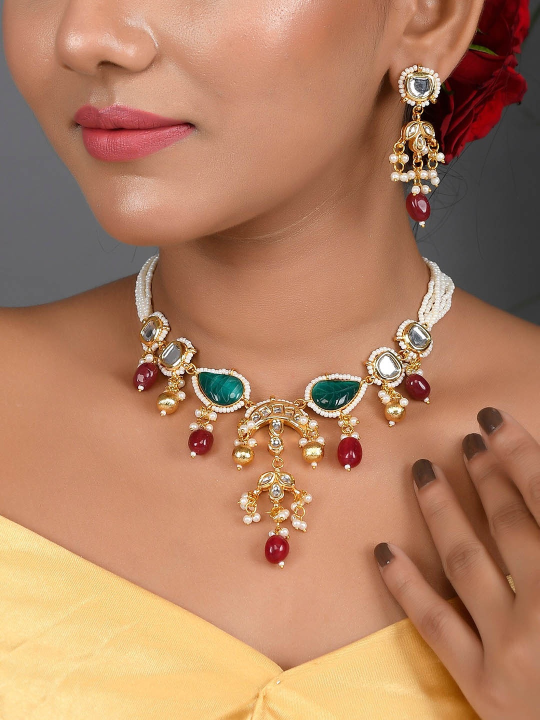 

DASTOOR Gold-Plated & Kundan Studded Jewellery Set