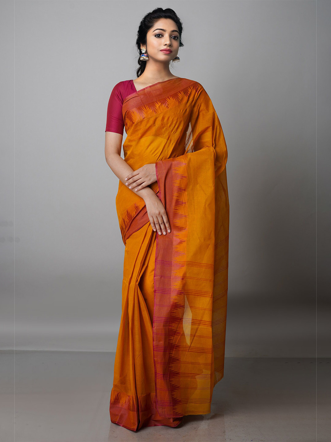 

Unnati Silks Zari Pure Cotton Taant Saree, Orange