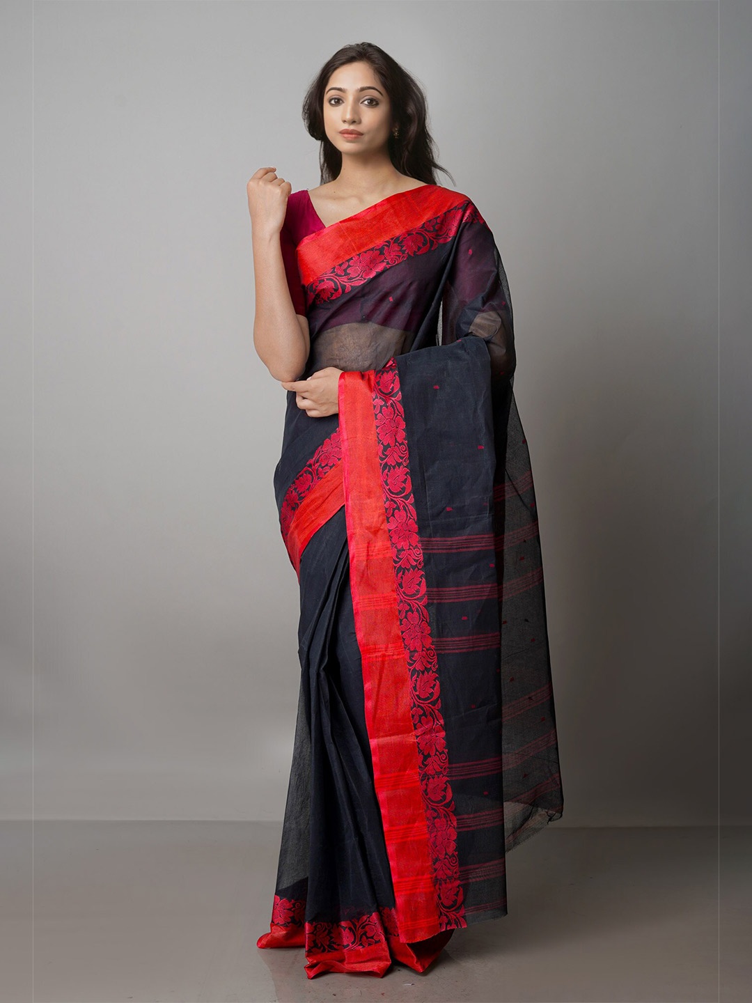 

Unnati Silks Woven Design Zari Pure Cotton Taant Saree, Black