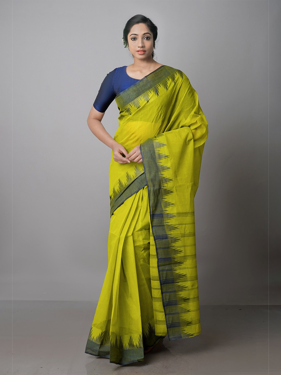 

Unnati Silks Zari Pure Cotton Taant Saree, Green