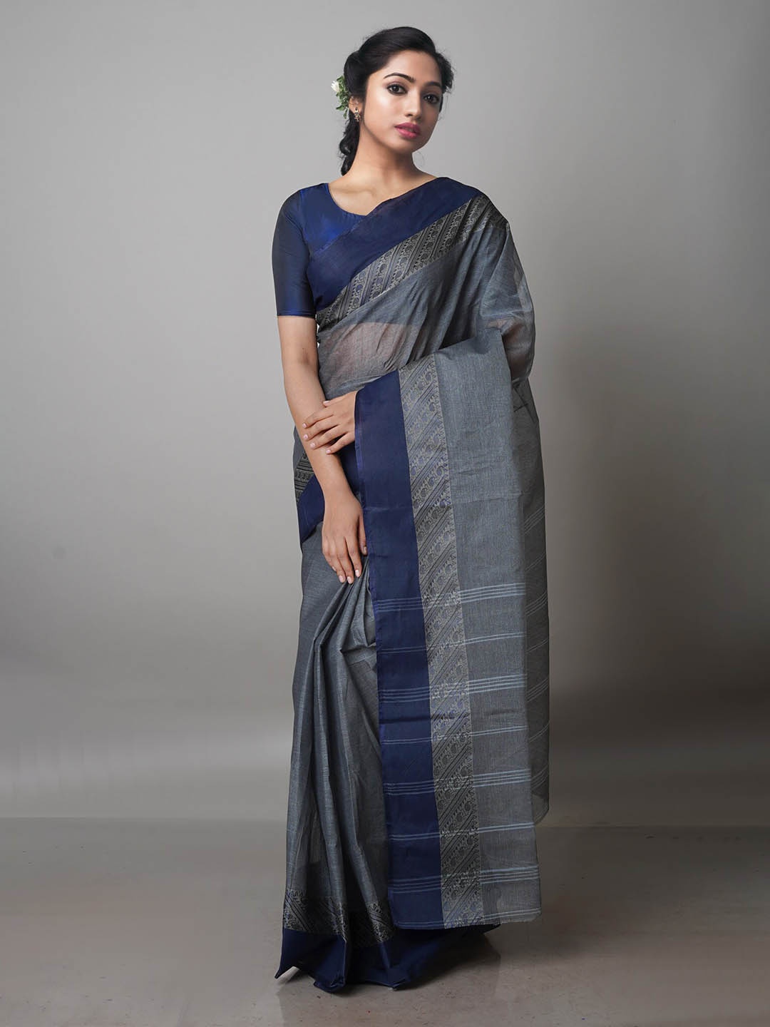 

Unnati Silks Pure Cotton Taant Saree, Grey