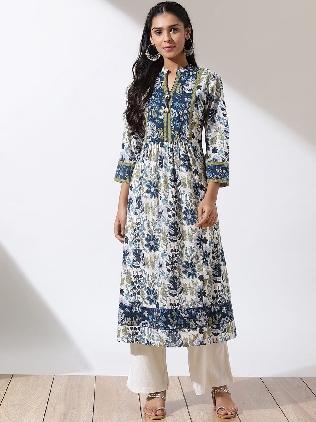 

Lakshita Women Cotton Floral Printed Anarkali Kurta, Blue