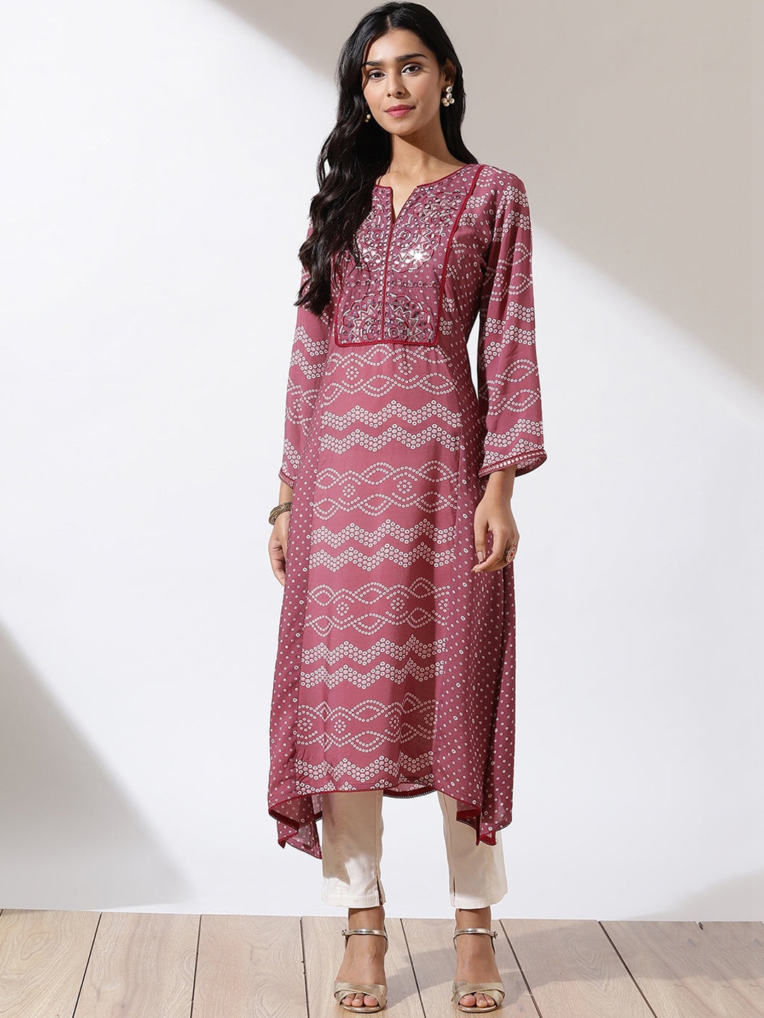 

Lakshita Women Geometric Printed Kurta, Maroon