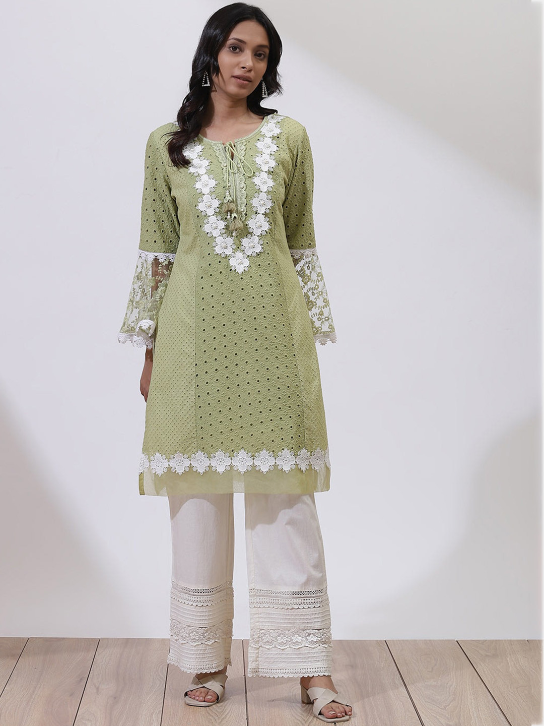 

Lakshita Women Cotton Floral Embroidered Bell Sleeves Thread Work Kurta, Green
