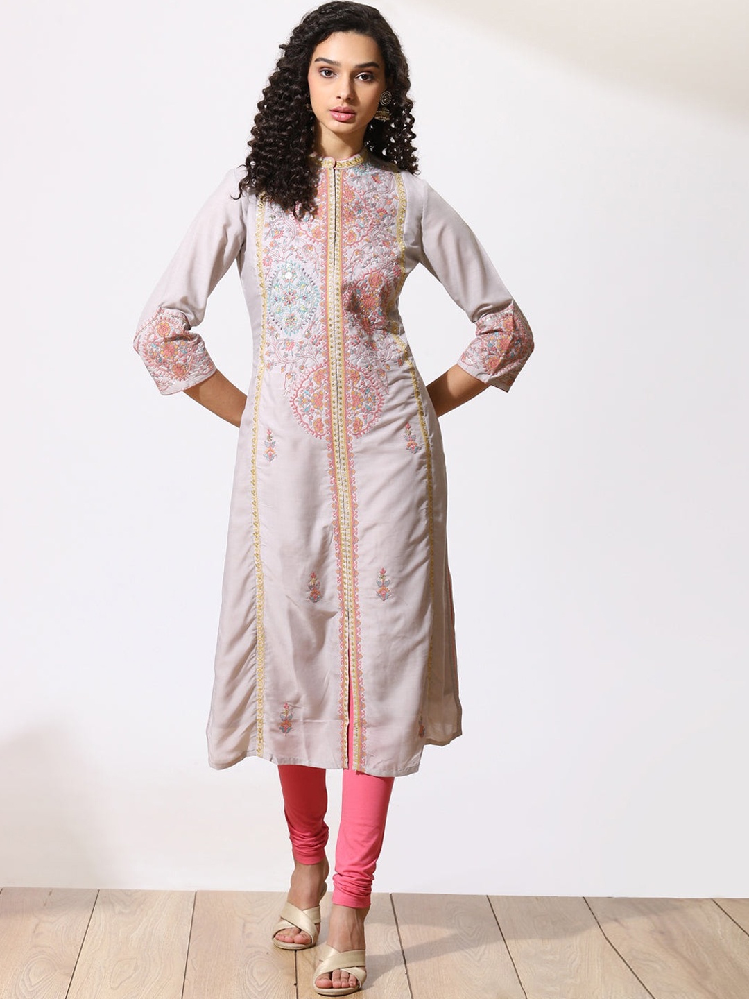 

Lakshita Women Ethnic Motifs Embroidered Thread Work Kurta, Grey