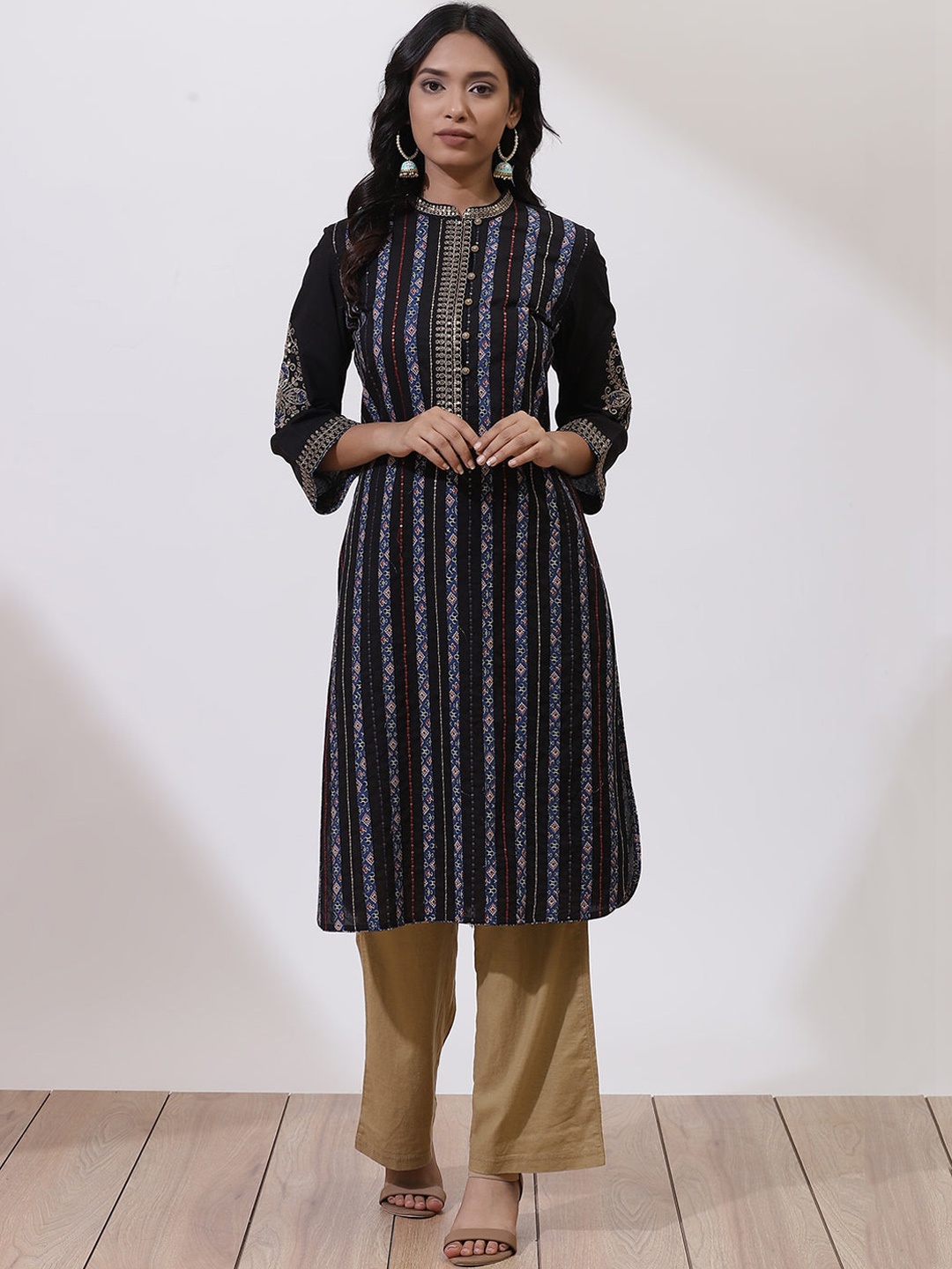 

Lakshita Women Cotton Striped Thread Work Kurta, Charcoal
