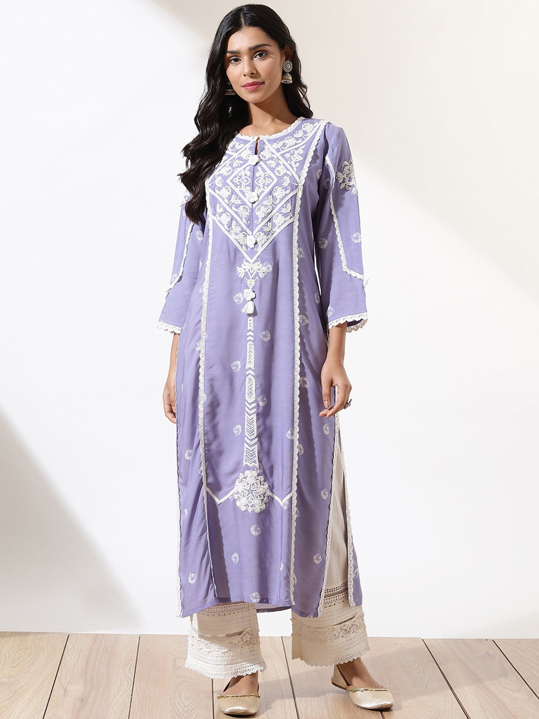 

Lakshita Women Ethnic Motifs Embroidered Keyhole Neck Thread Work Kurta, Purple