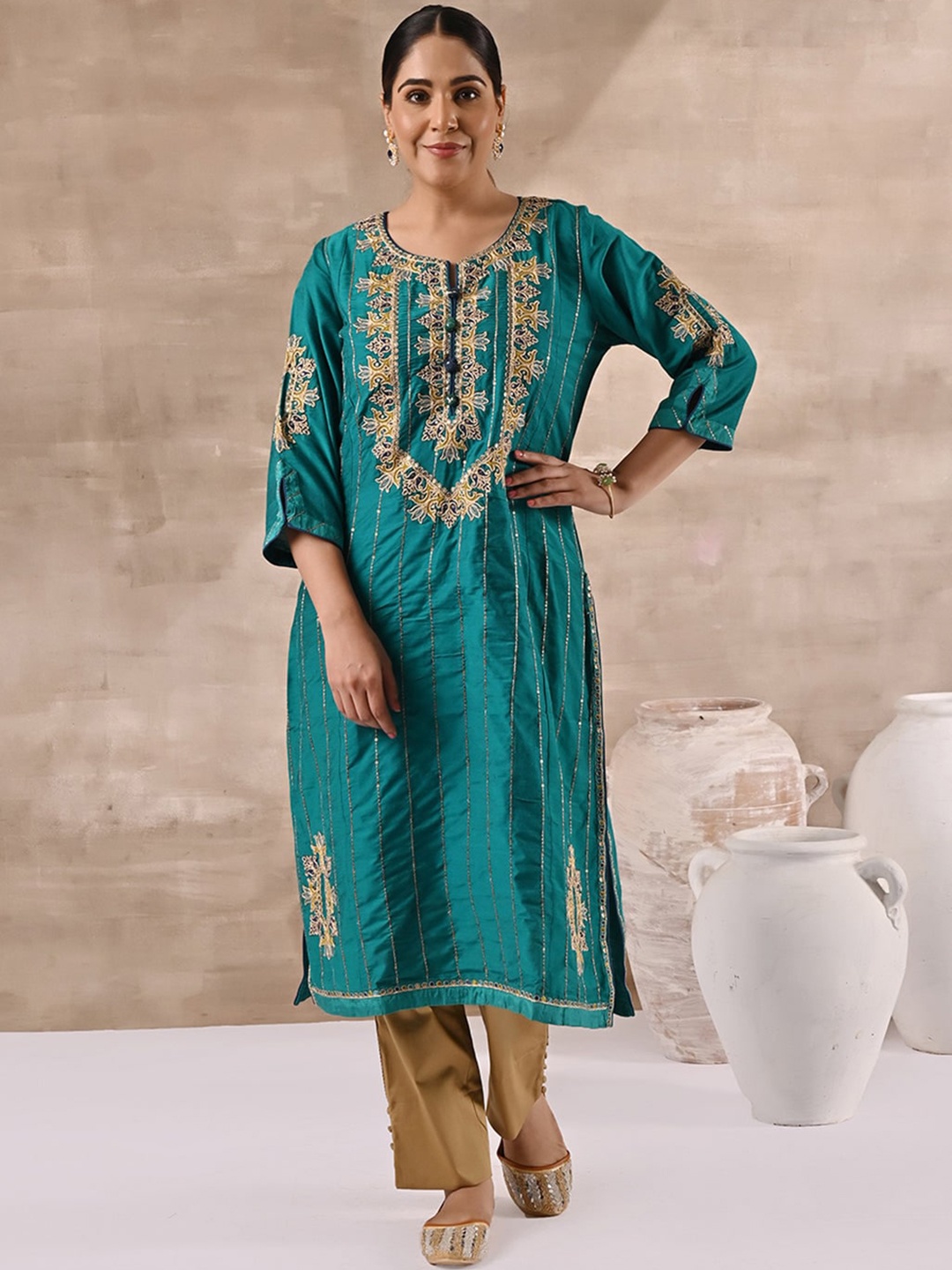 

Lakshita Women Embroidered Kurta, Green