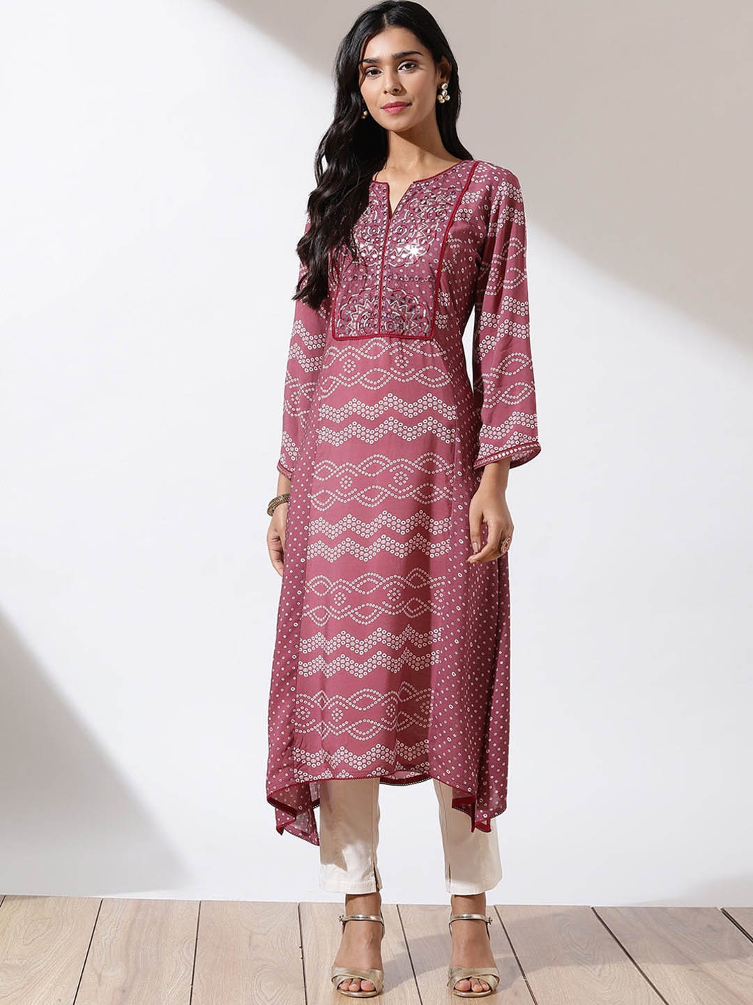 

Lakshita Plus size Women Bandhani Printed Kurta, Maroon