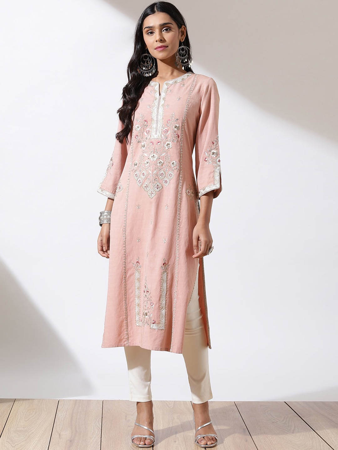 

Lakshita Plus size Women Ethnic Motifs Embroidered Thread Work Kurta, Peach