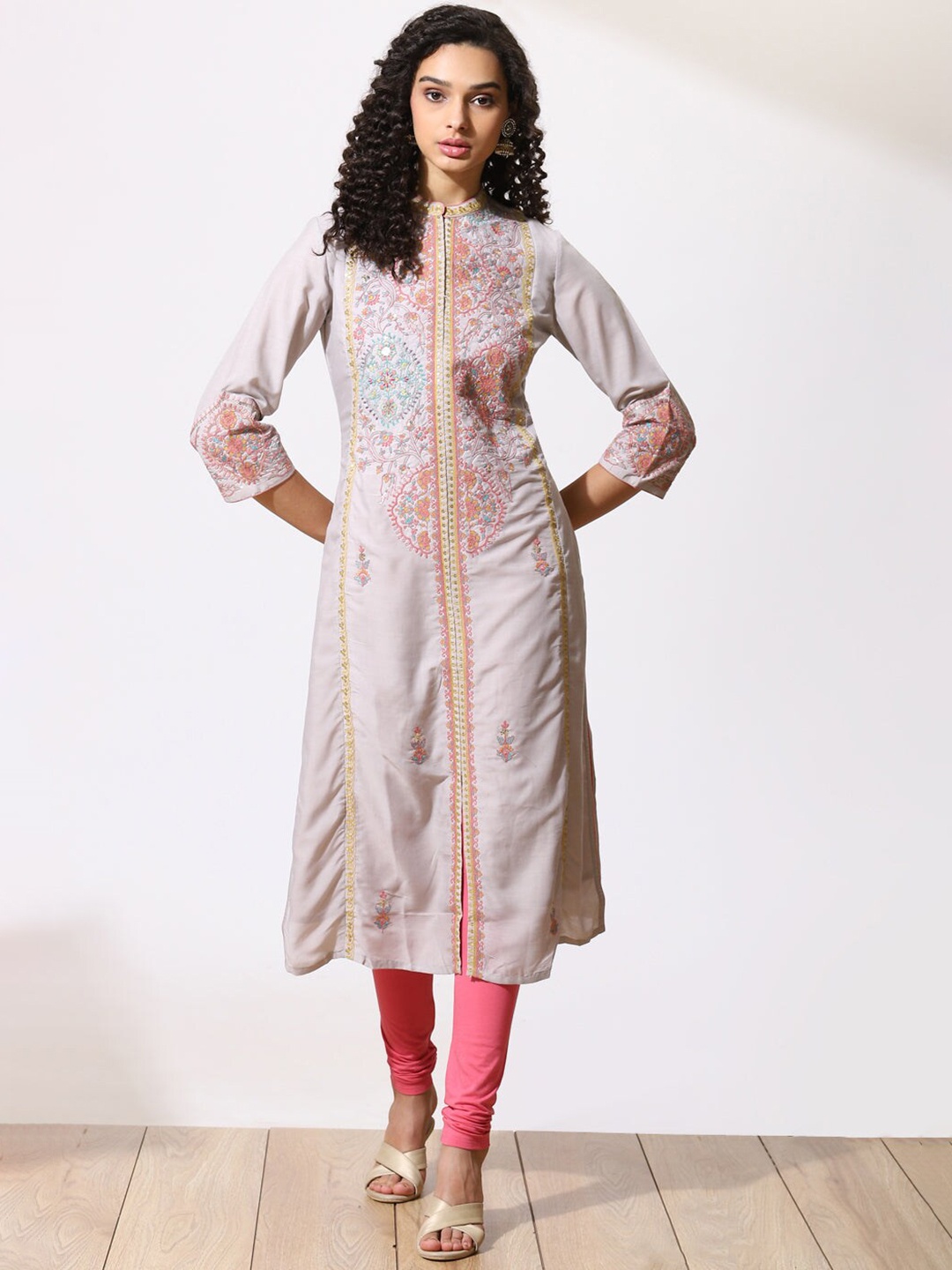 

Lakshita Women Ethnic Motifs Embroidered Thread Work Kurta, Grey