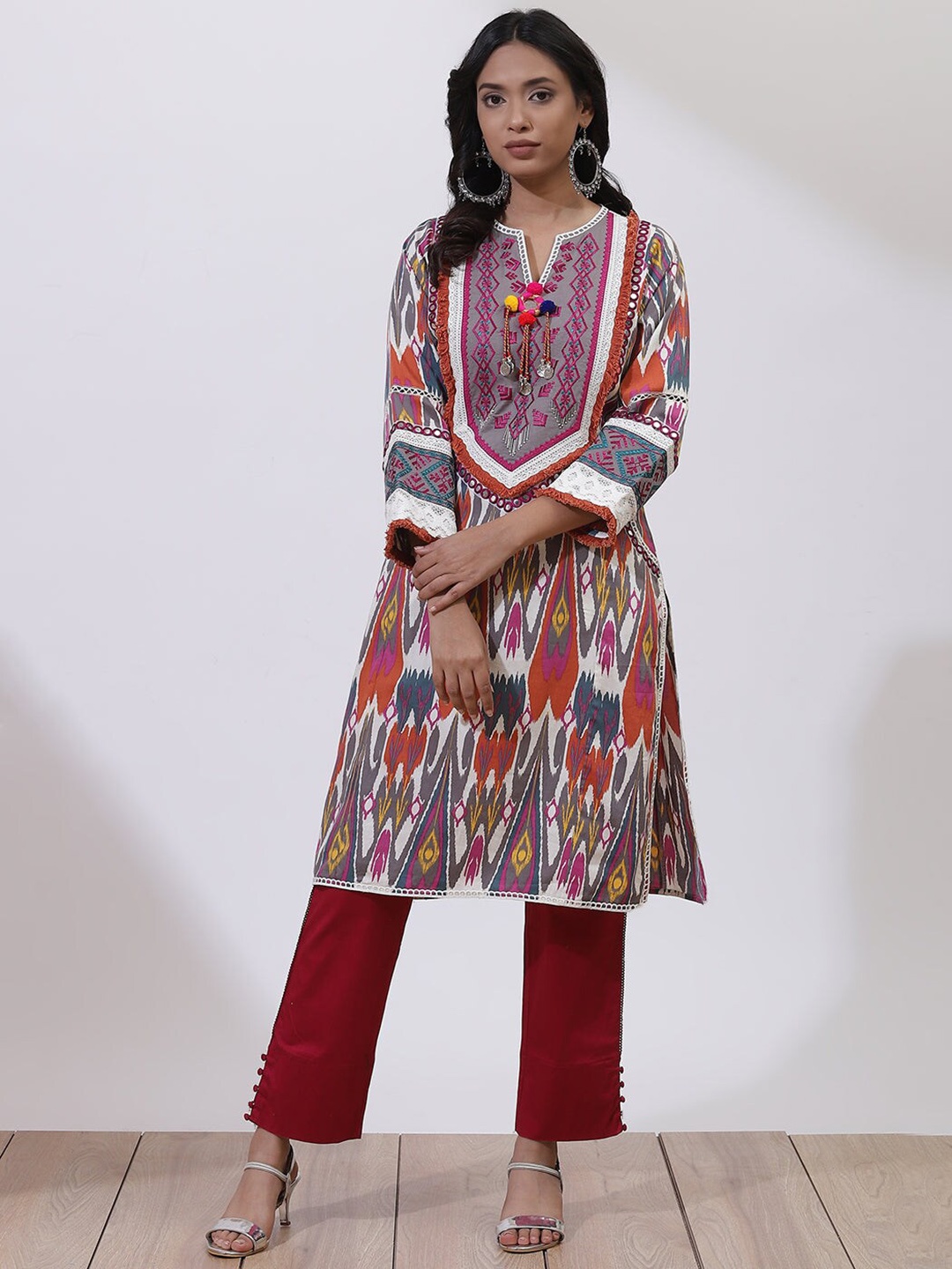 

Lakshita Women Cotton Embroidered Thread Work Kurta, Brown