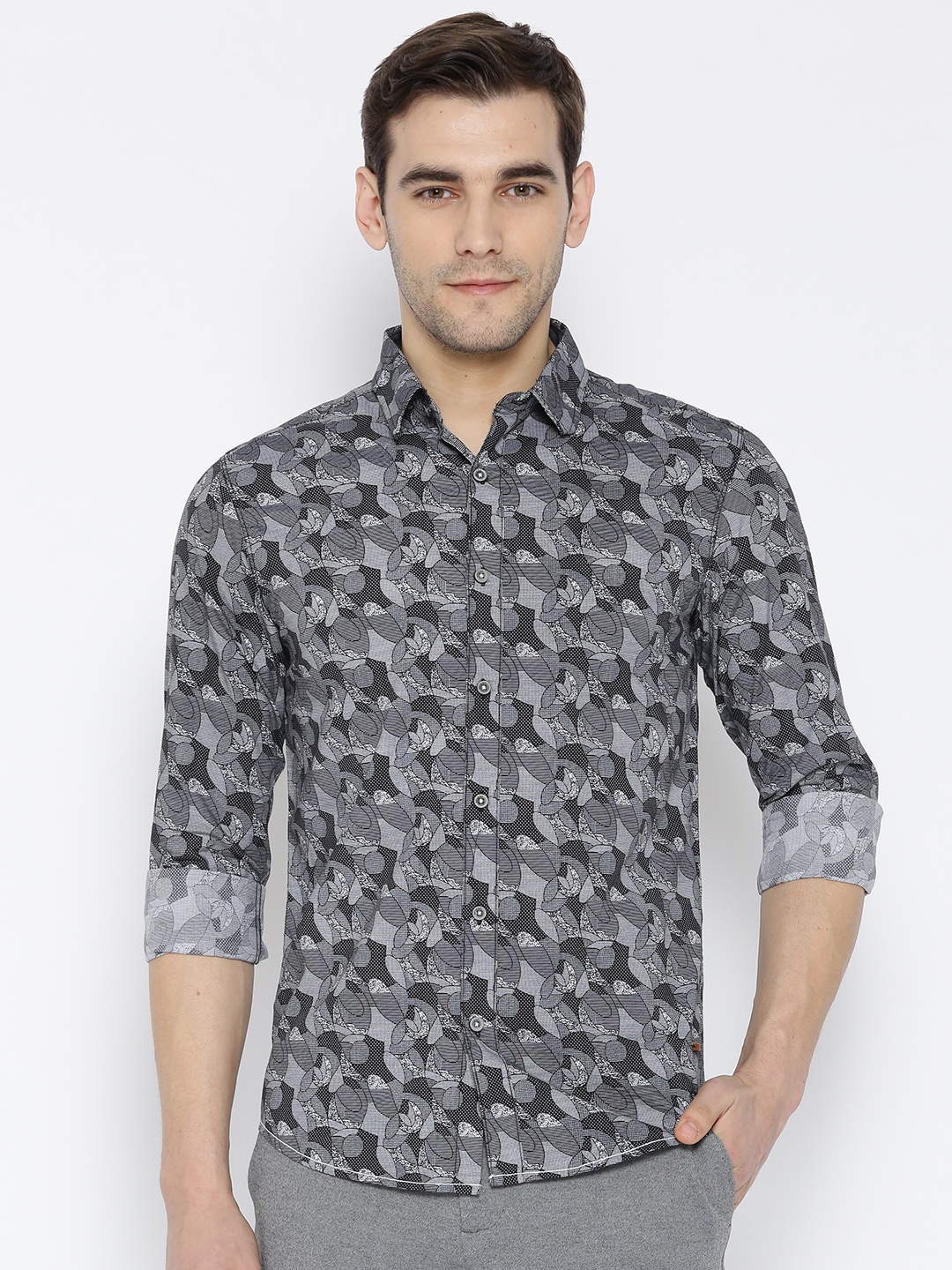 

SPYKAR Men Black & Grey Slim Fit Printed Casual Shirt