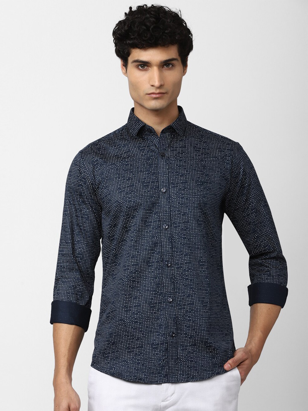 

V Dot Men Pure Cotton Slim Fit Printed Casual Shirt, Navy blue