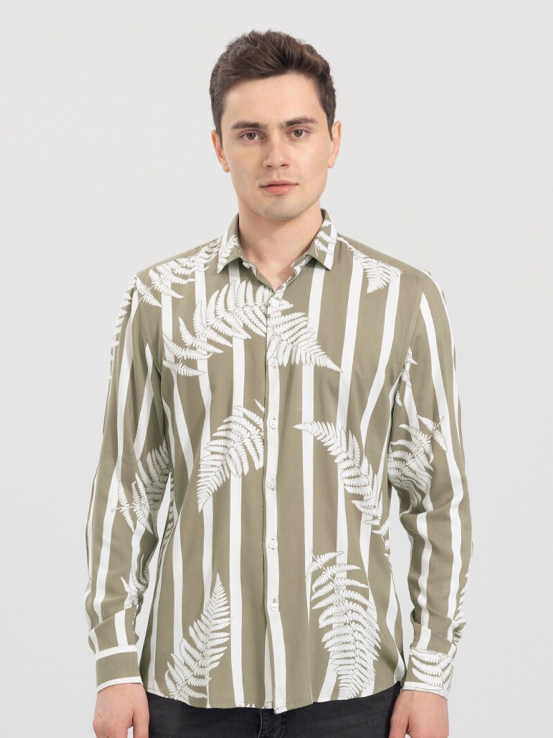 

Snitch Men Slim Fit Tropical Printed Casual Shirt, White