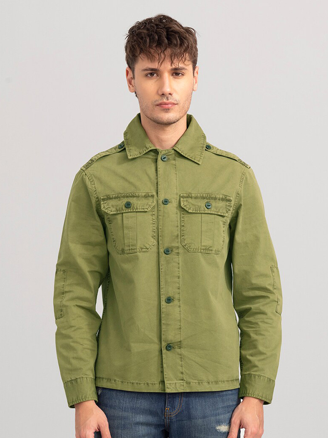 

Snitch WingFlap Men Green Solid Casual Cotton Overshirt