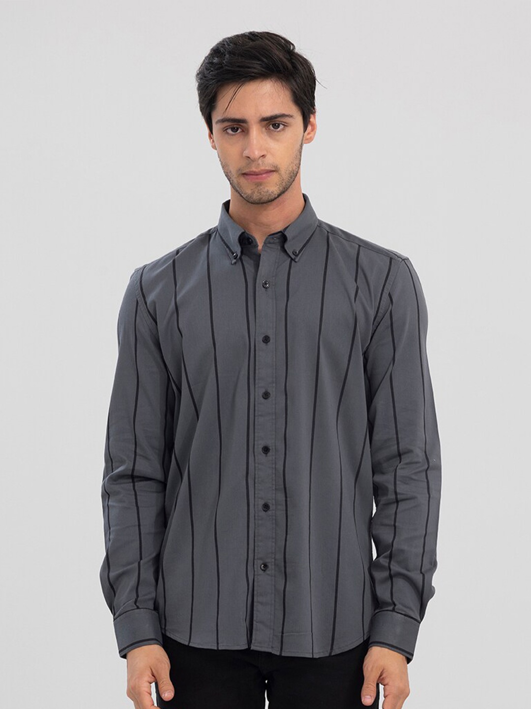 

Snitch Men Grey Slim Fit Striped Casual Cotton Shirt