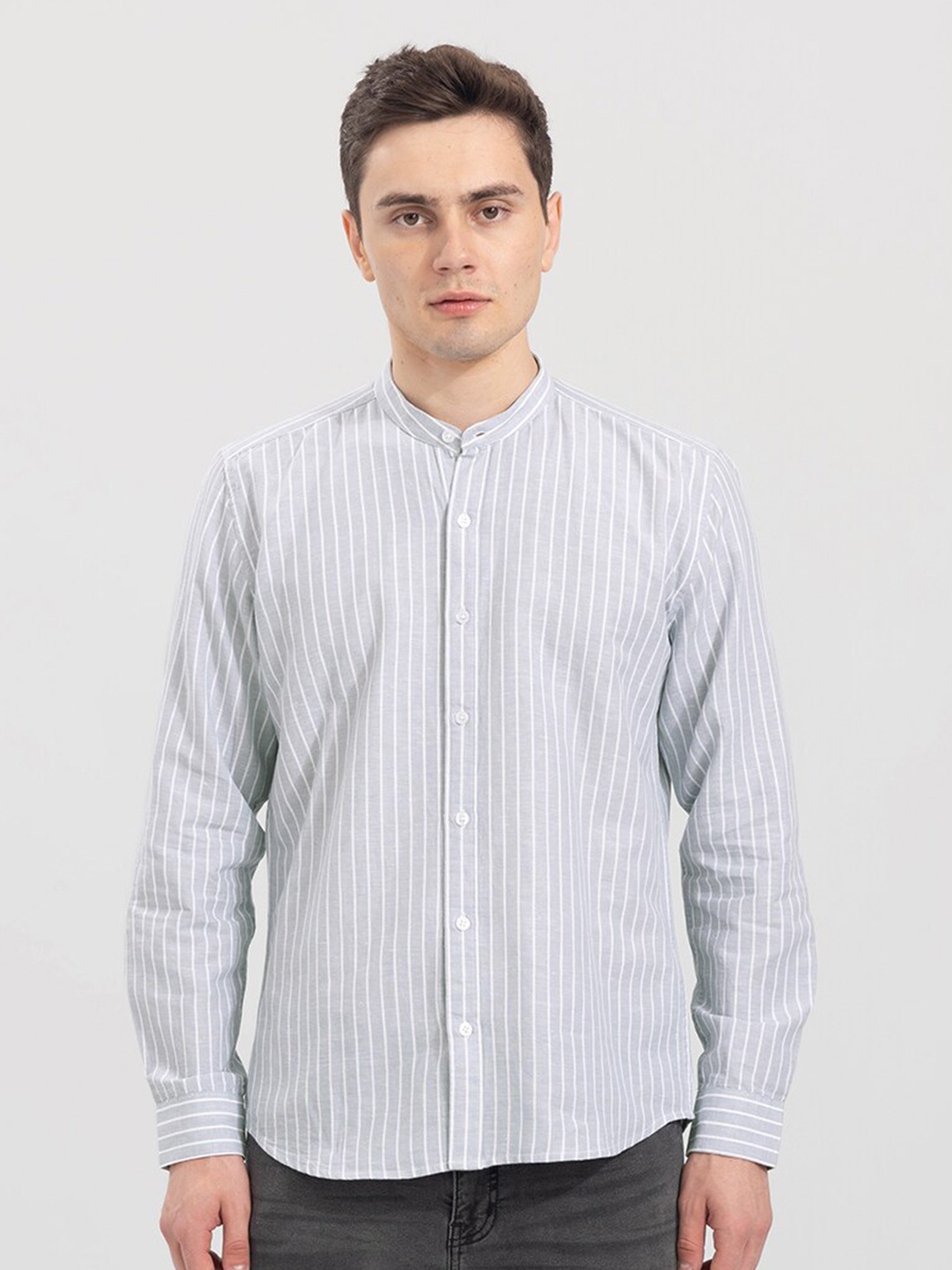 

Snitch Men Vertical Striped Cotton Slim Fit Casual Shirt, Grey