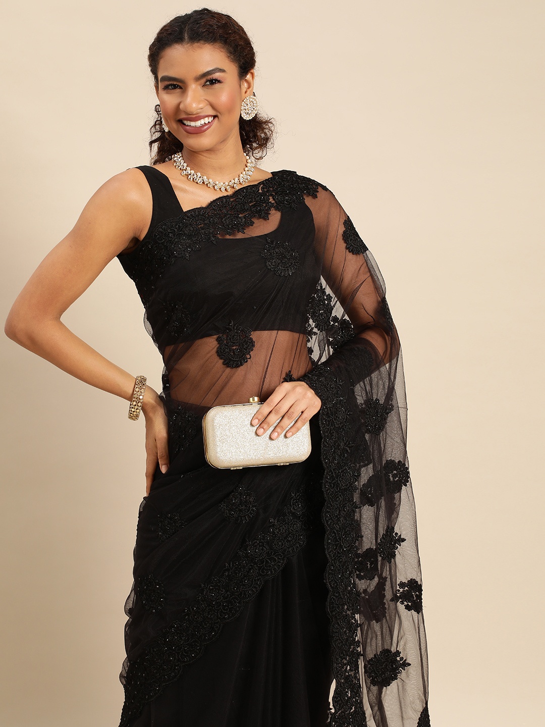 

AYKA CLOTHINGS Ethnic Motifs Embroidered Net Saree, Black