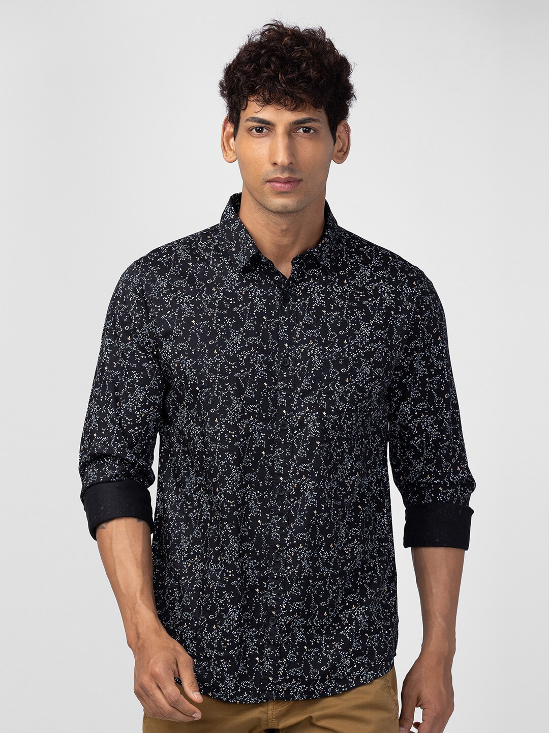 

SPYKAR Men Classic Slim Fit Floral Printed Cotton Casual Shirt, Black