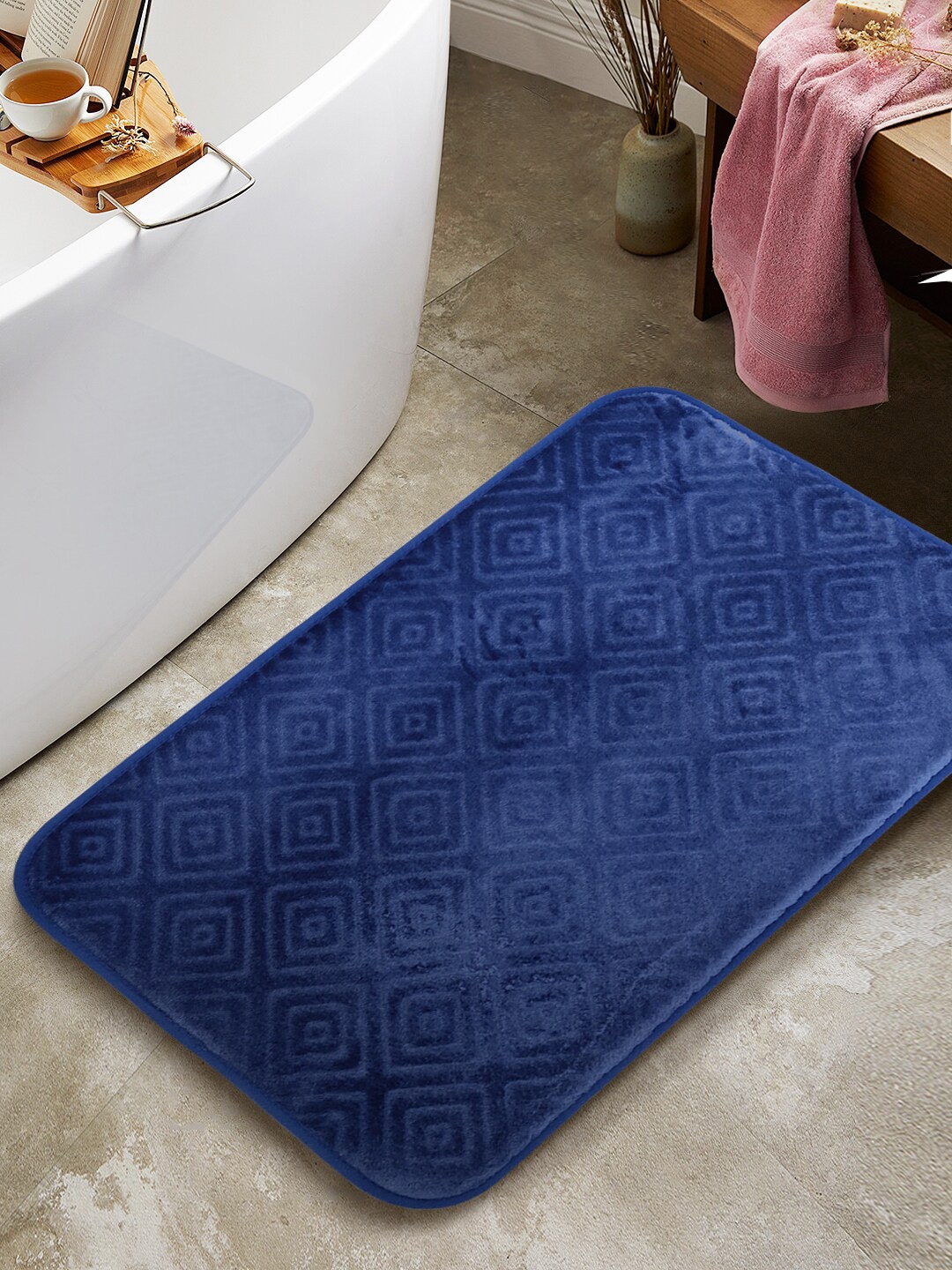 

BIANCA Luxor Navy Blue Self-Design 2000 GSM Memory Foam Anti-Slip Bath Mat