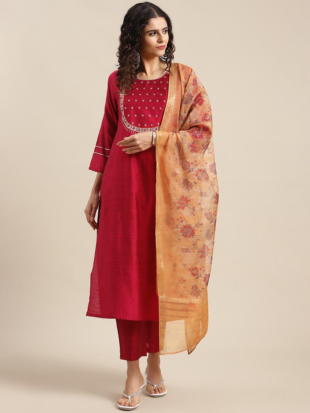 

Varanga Women Ethnic Motifs Yoke Design Thread Work Kurta with Trousers & With Dupatta, Magenta