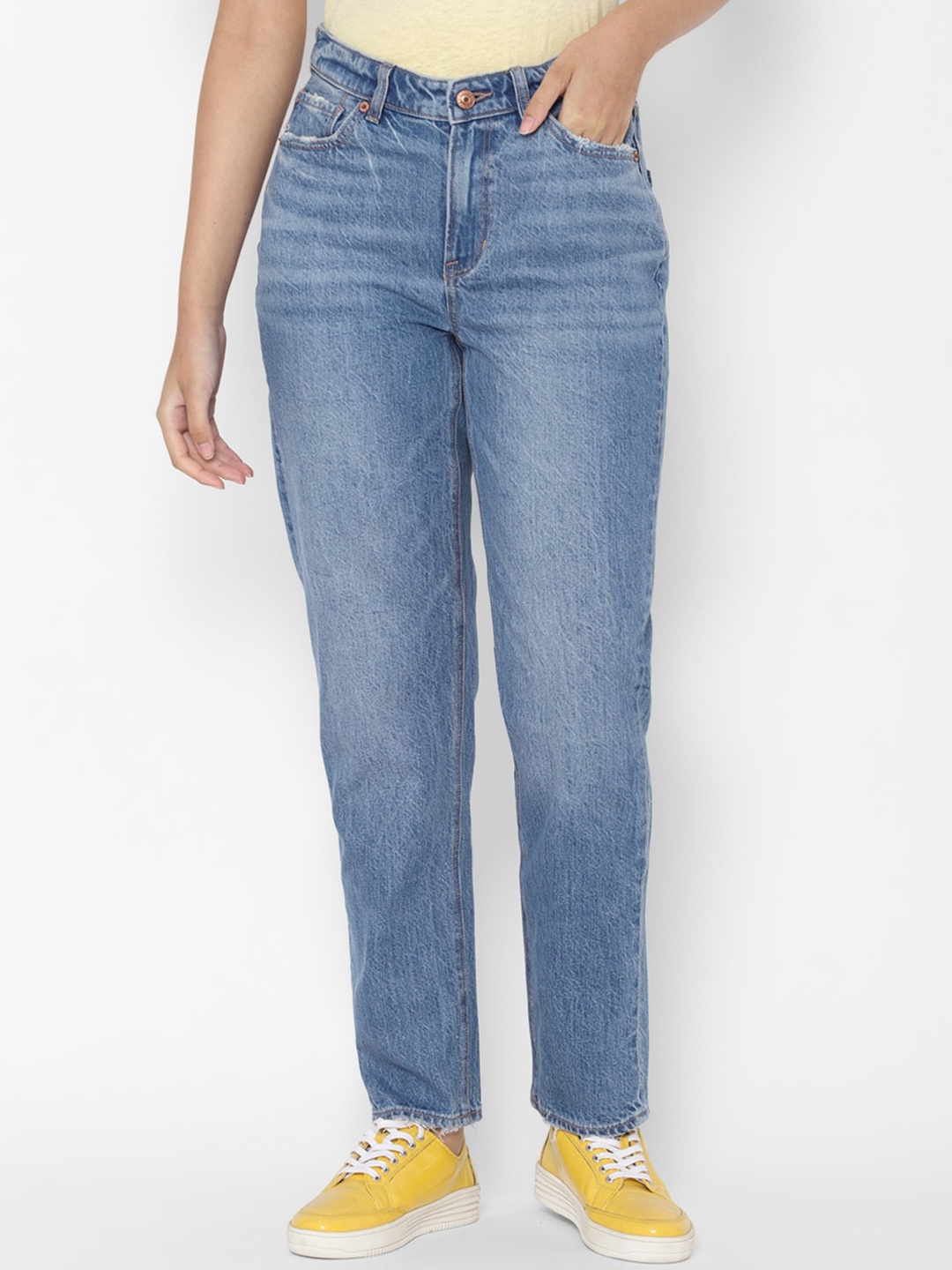 

AMERICAN EAGLE OUTFITTERS Women Light Fade Cotton Jeans, Blue