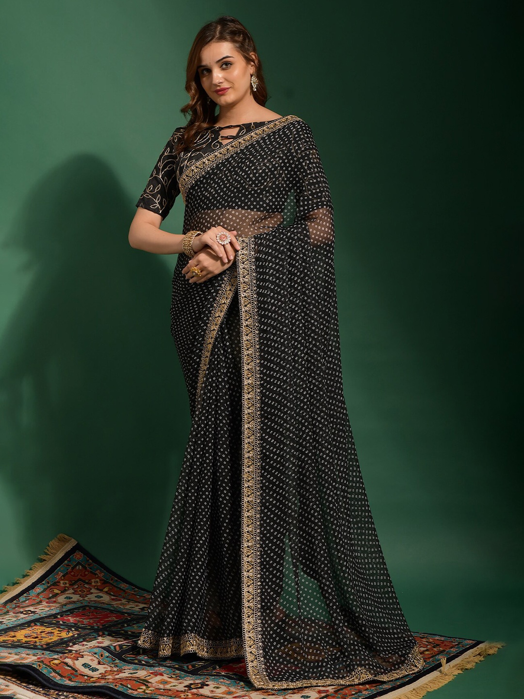 

Globon Impex Bandhani Pure Georgette Bandhani Saree, Black
