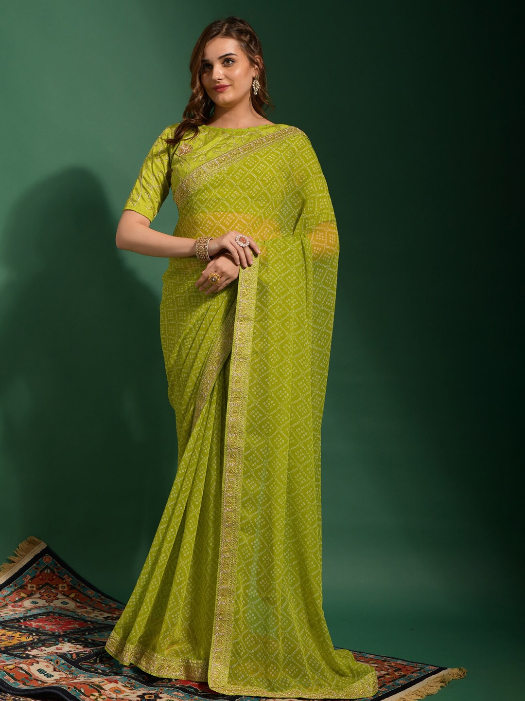 

Globon Impex Green & White Bandhani Embroidered Pure Georgette Bandhani Saree