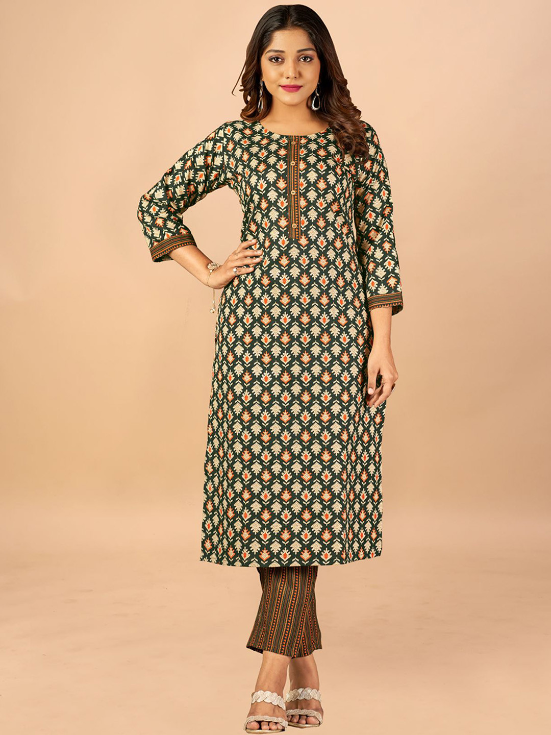 

KALINI Ethnic Motifs Printed Pure Cotton Kurta with Trousers, Green