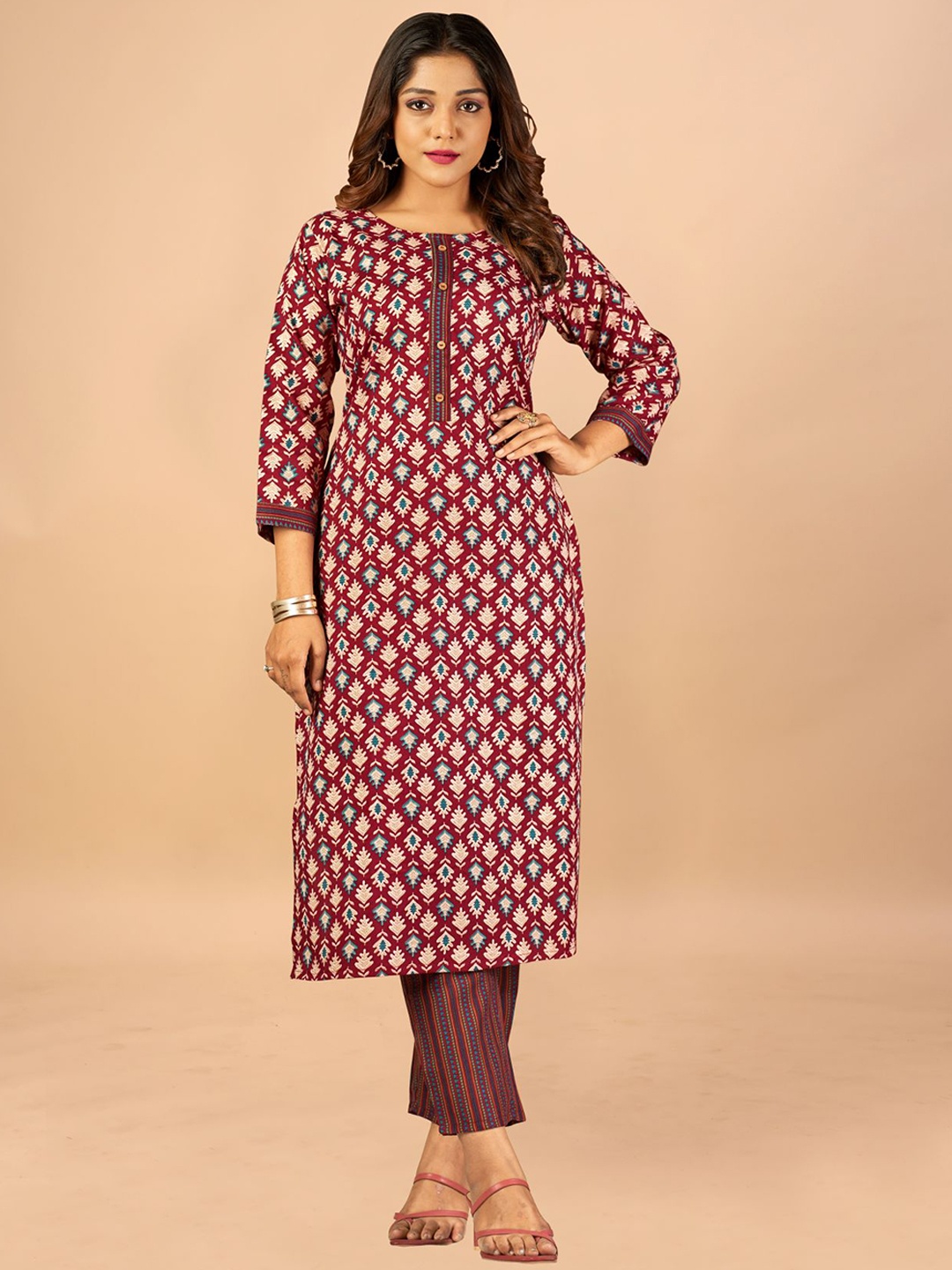 

KALINI Women Floral Printed Pure Cotton Kurti with Trousers, Red