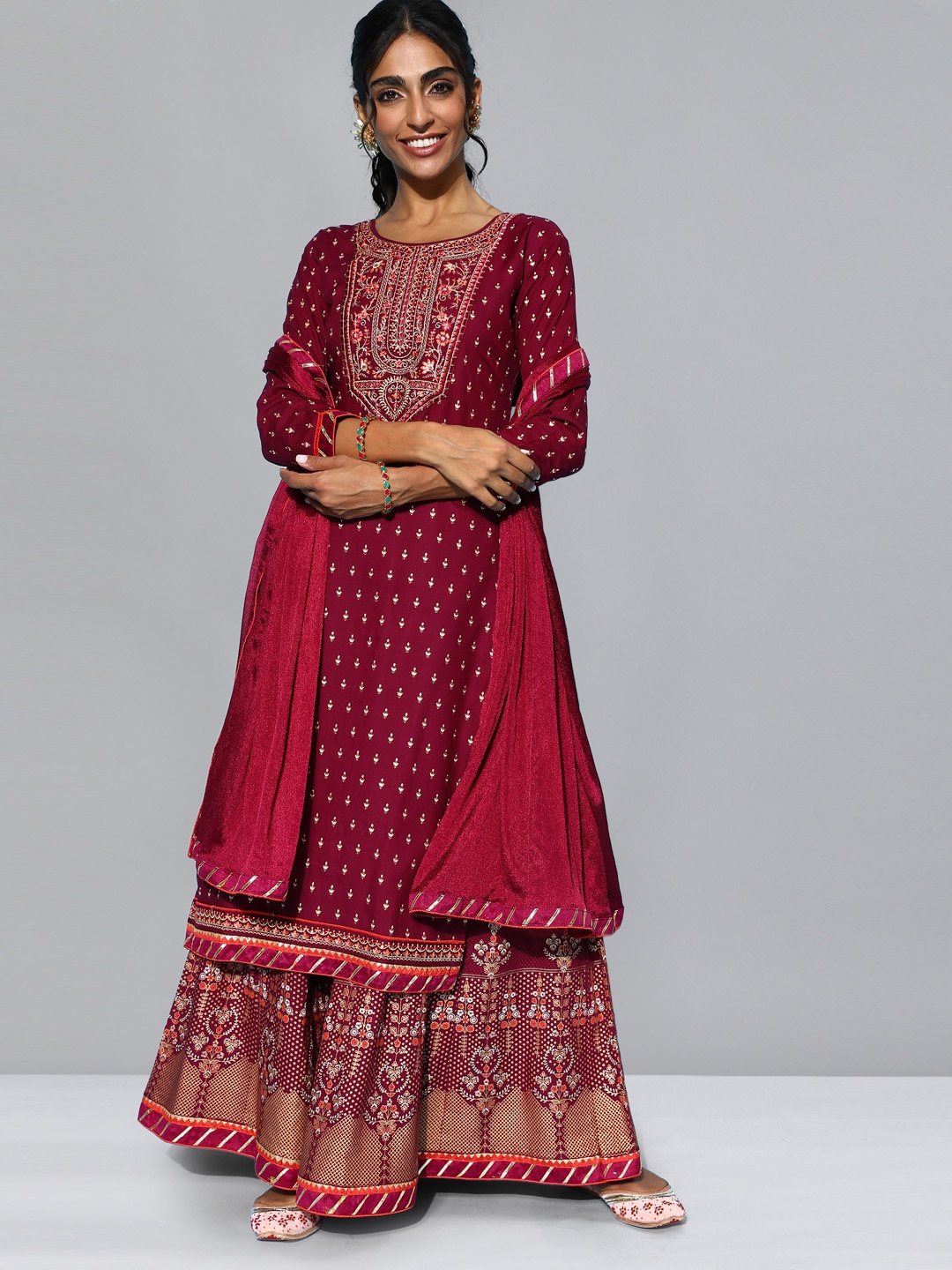 

Kvsfab Ethnic Motifs Printed Kurta with Skirt & Dupatta, Magenta