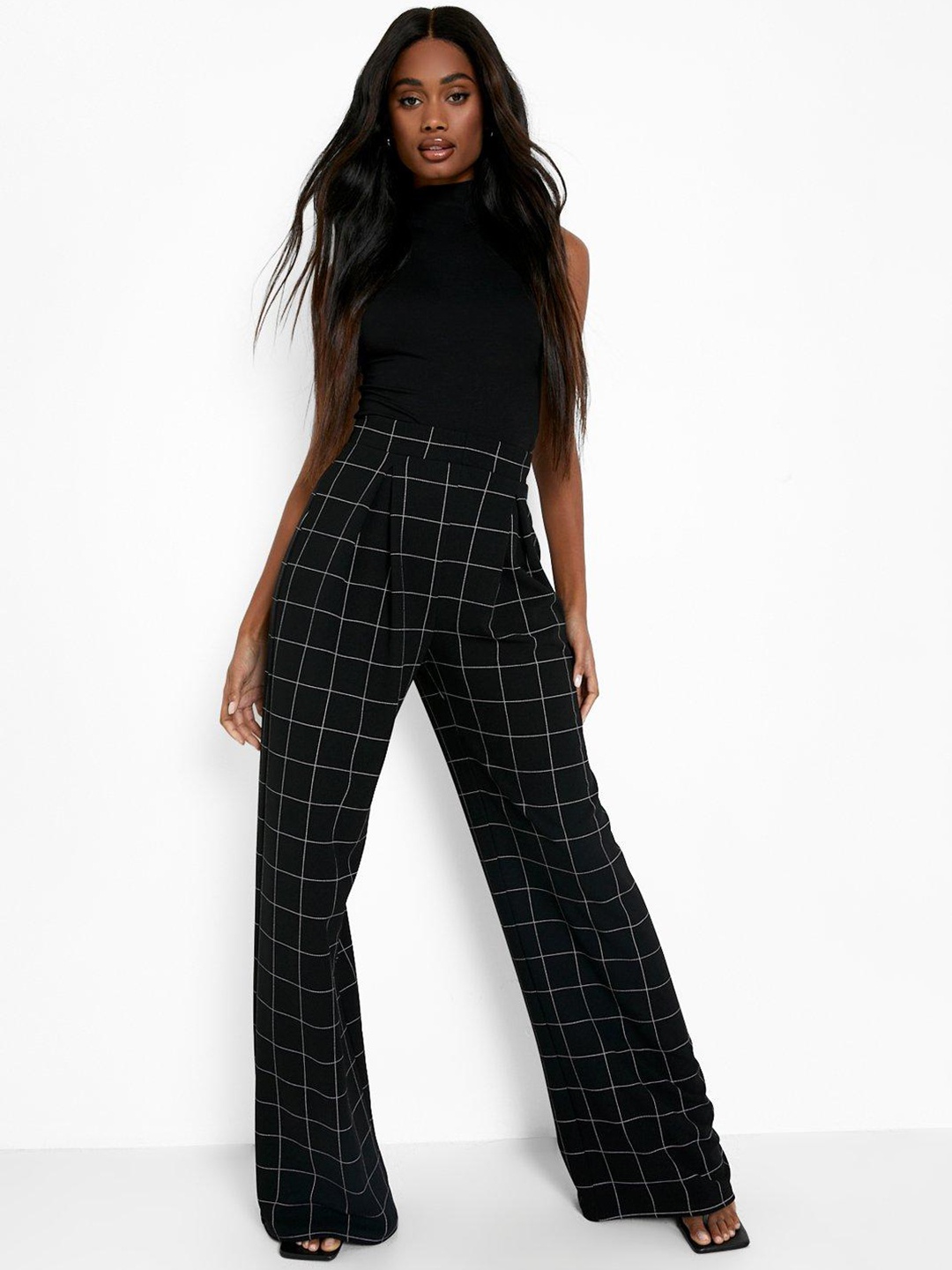 

Boohoo Women Checked Pleated Trousers, Black