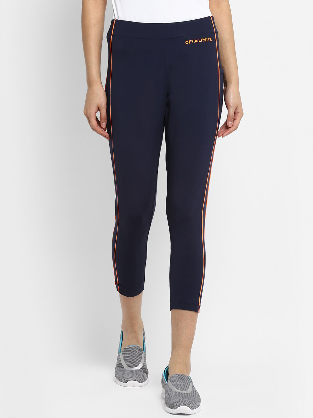 

OFF LIMITS Women Three-Fourth Length Gym Tights, Navy blue