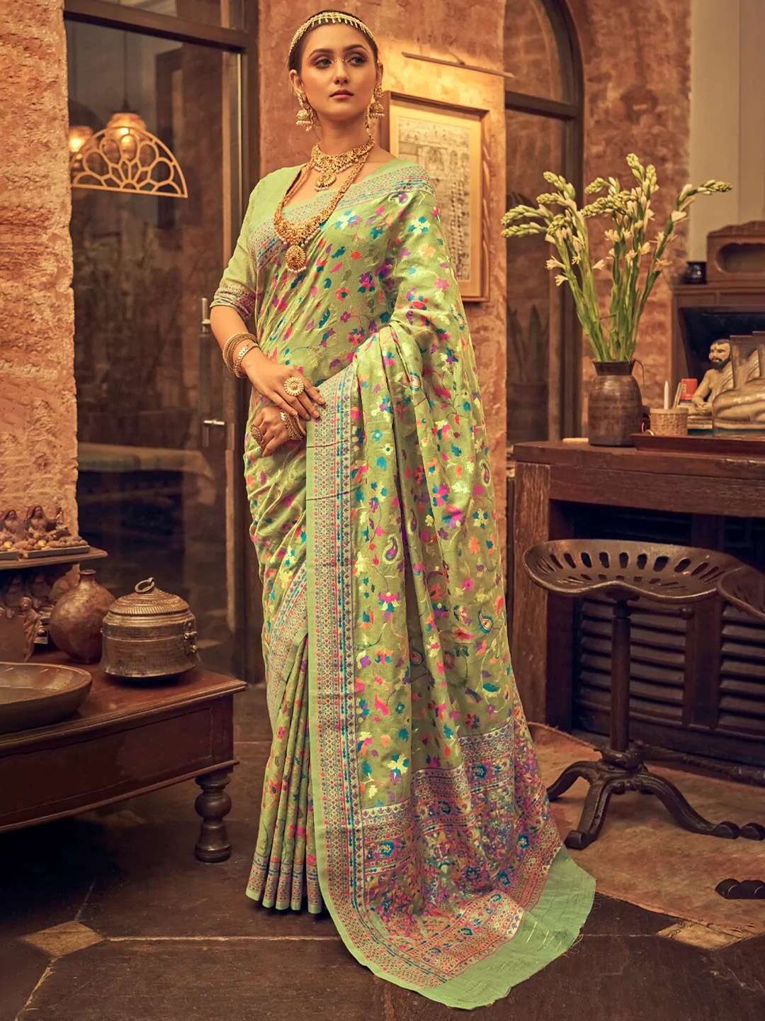

GAJARAI Woven Design Zari Banarasi Saree, Green