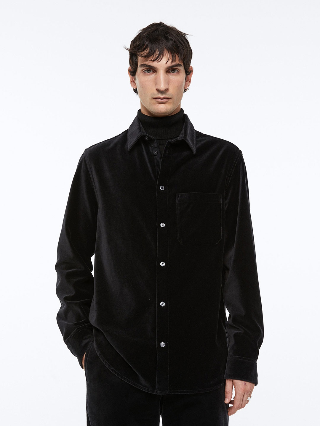 

H&M Men Regular Fit Velvet shirt, Black