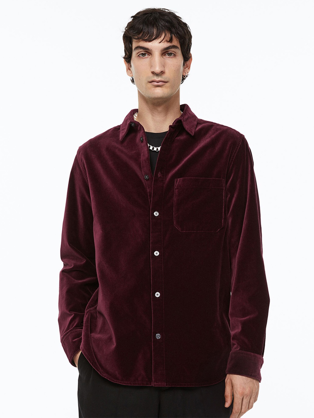 

H&M Men Regular Fit Velvet shirt, Maroon