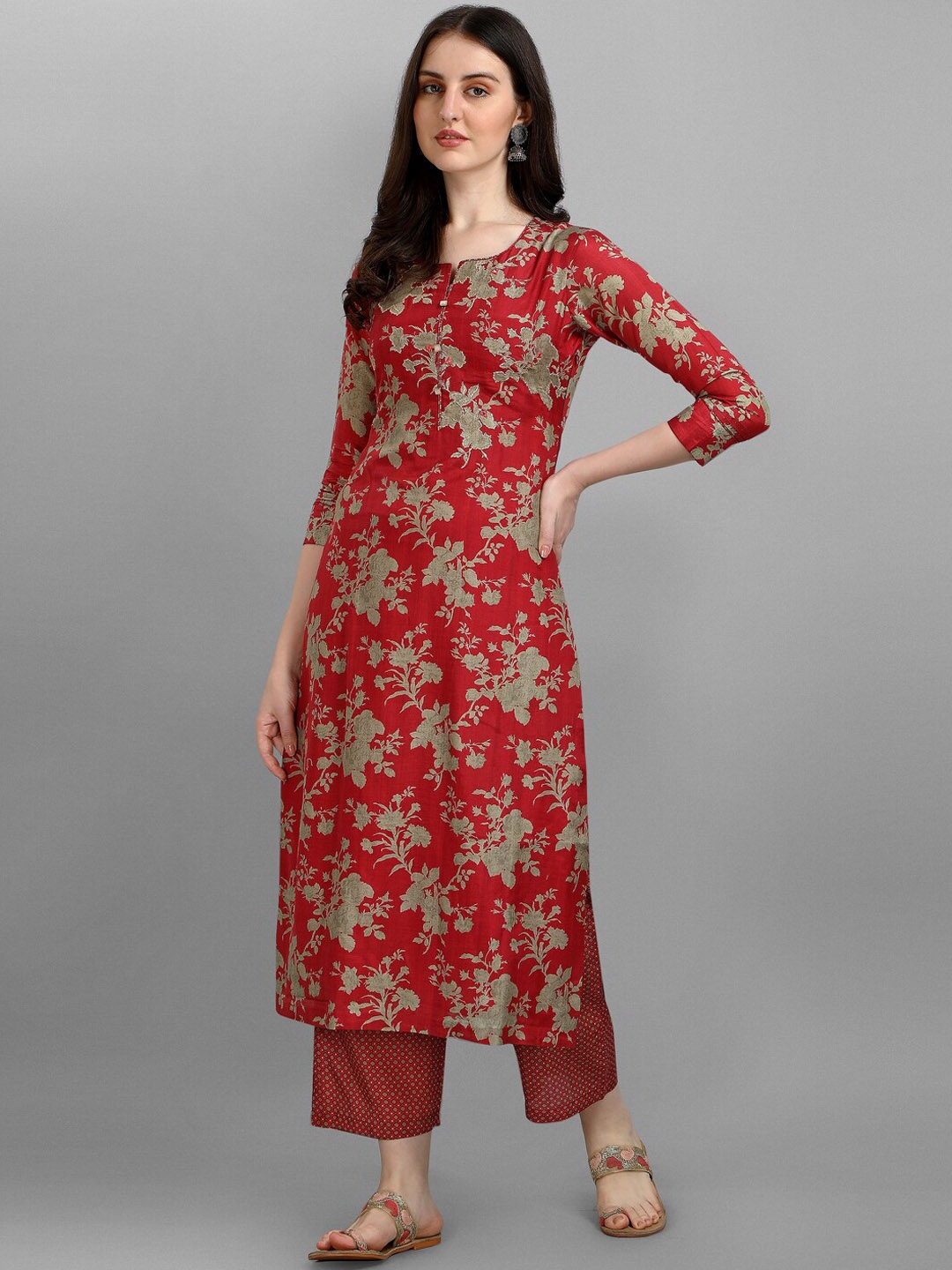 

Seerat Women Floral Printed Pure Silk Kurta with Trousers, Red