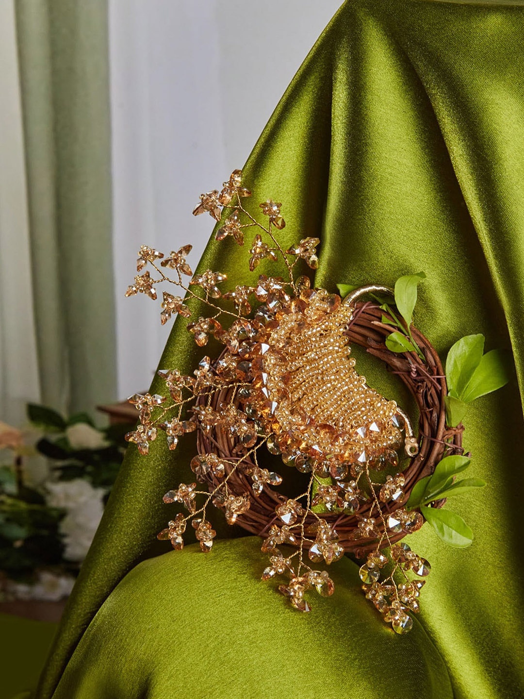 

D'oro Beige Contemporary Drop Earrings