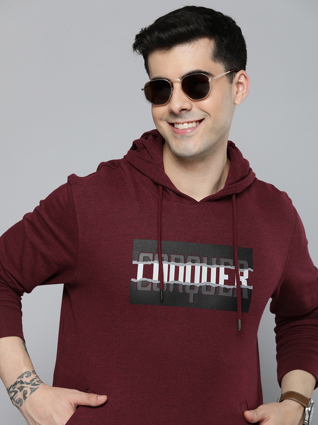 

HERE&NOW Men Printed Hooded Sweatshirt, Maroon