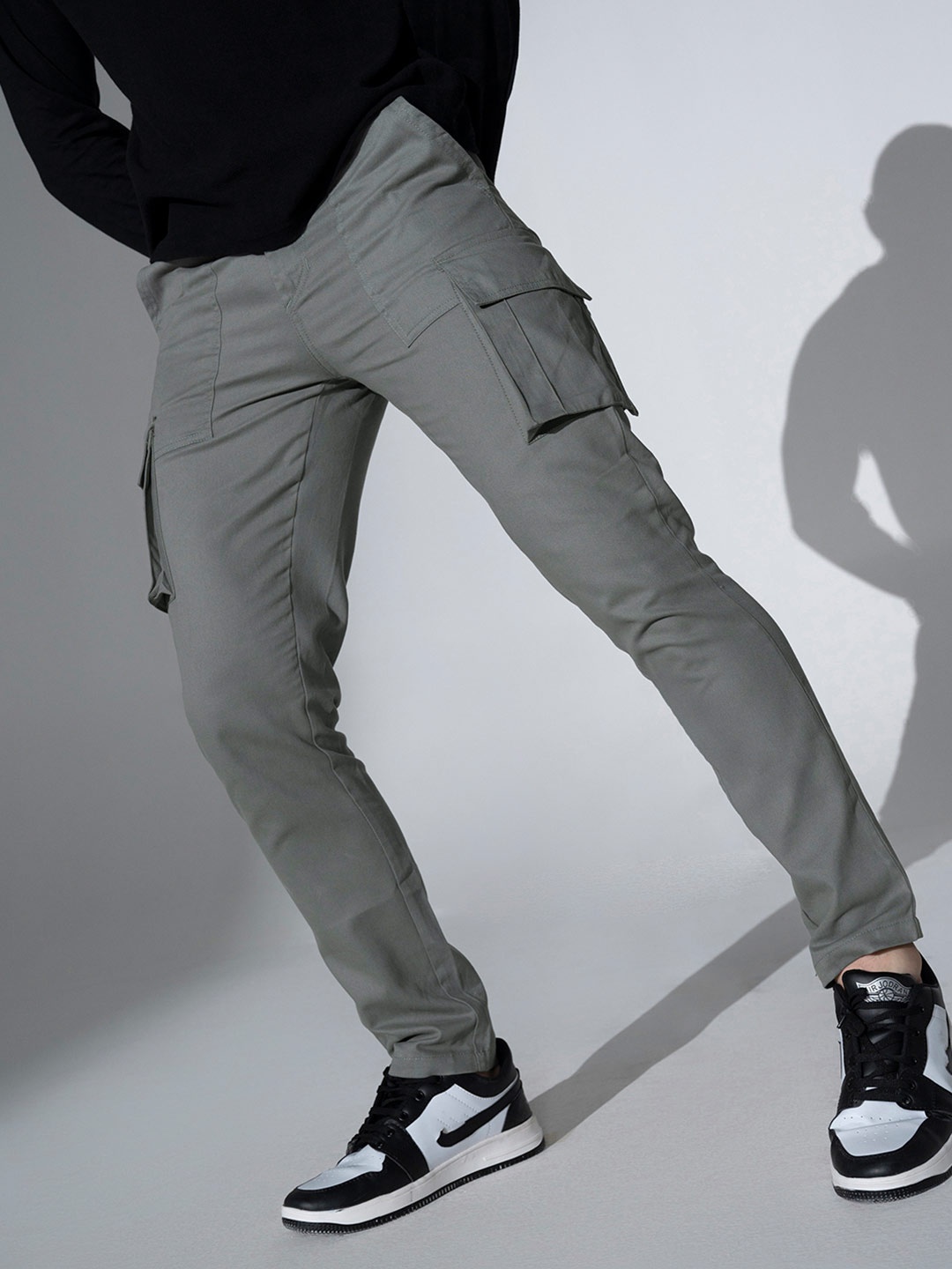 

Hubberholme Men Cotton Smart Slim Fit Easy Wash Cargos Trousers, Grey