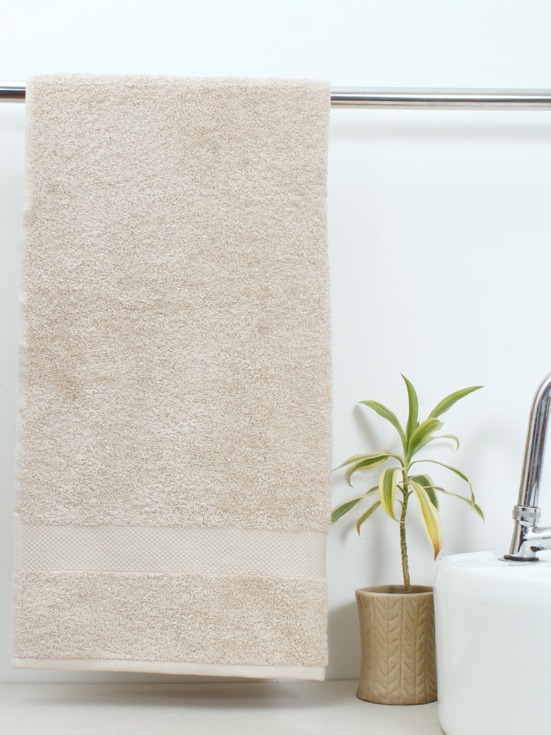 

AVI Living Value Extra Large Beige Pure Cotton 500 GSM Bath Towel