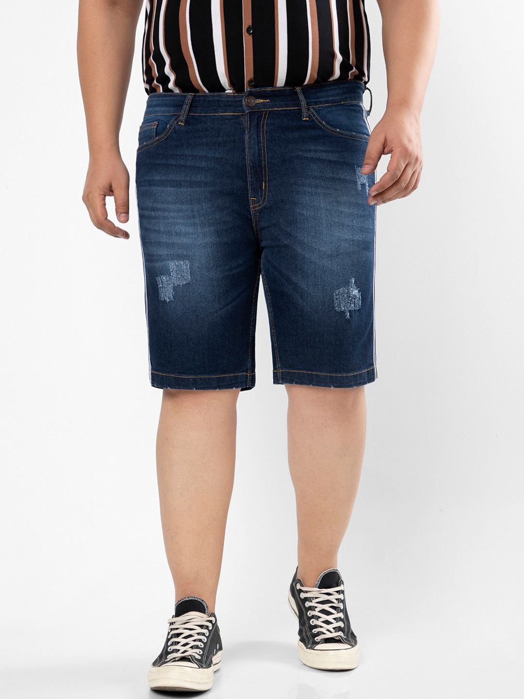 

Instafab Plus Men Plus Size Washed Denim Shorts, Navy blue