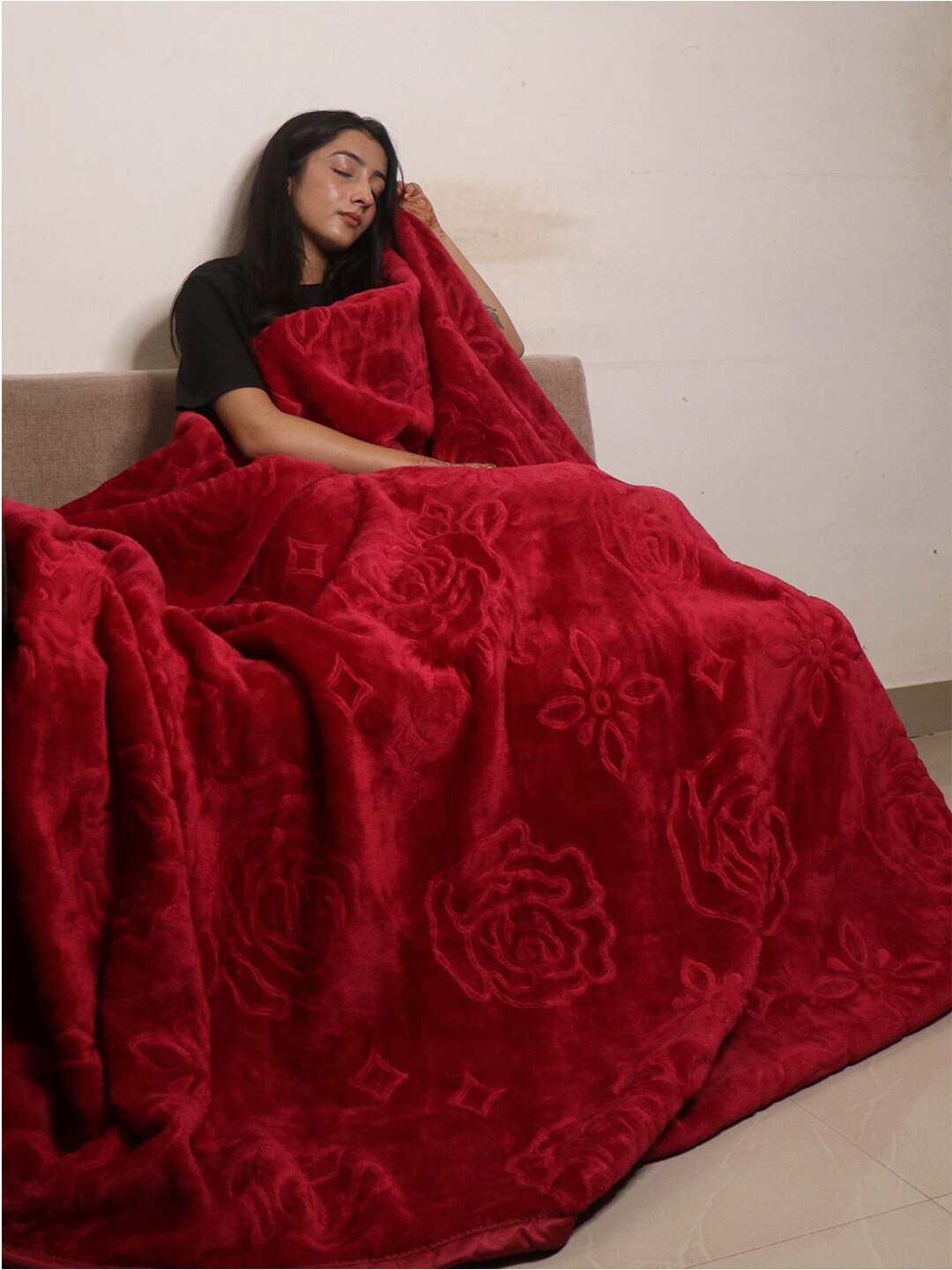 

RAASO Maroon Floral Ultra Soft Microfiber Heavy Winter 300 GSM Double Bed Blanket