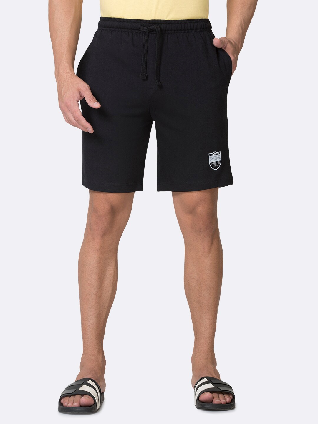 

Van Heusen Men Drawstring Waist Functional Pockets Shorts, Black