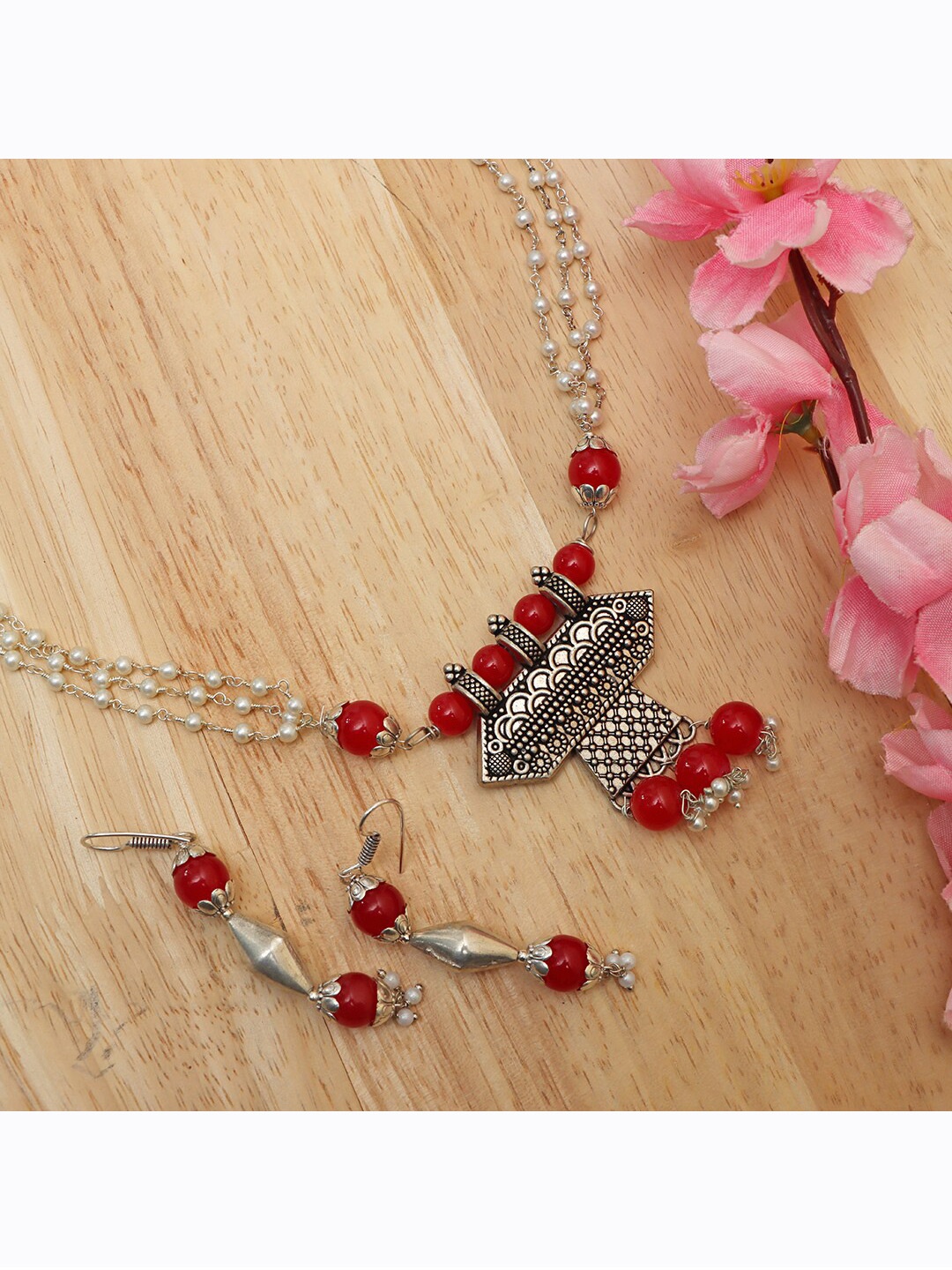 

Ozanoo Red & Silver-Plated Oxidised Chain Long Necklace Set